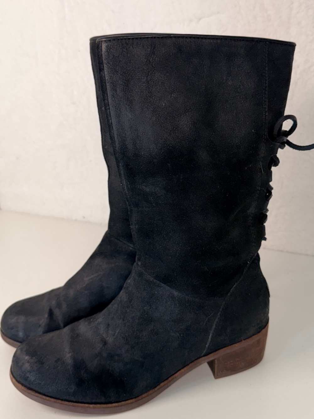 UGG Australia Black Leather Lace Back Mid Calf Boots Womens 8.5 Cozy Warm - Picture 1 of 15